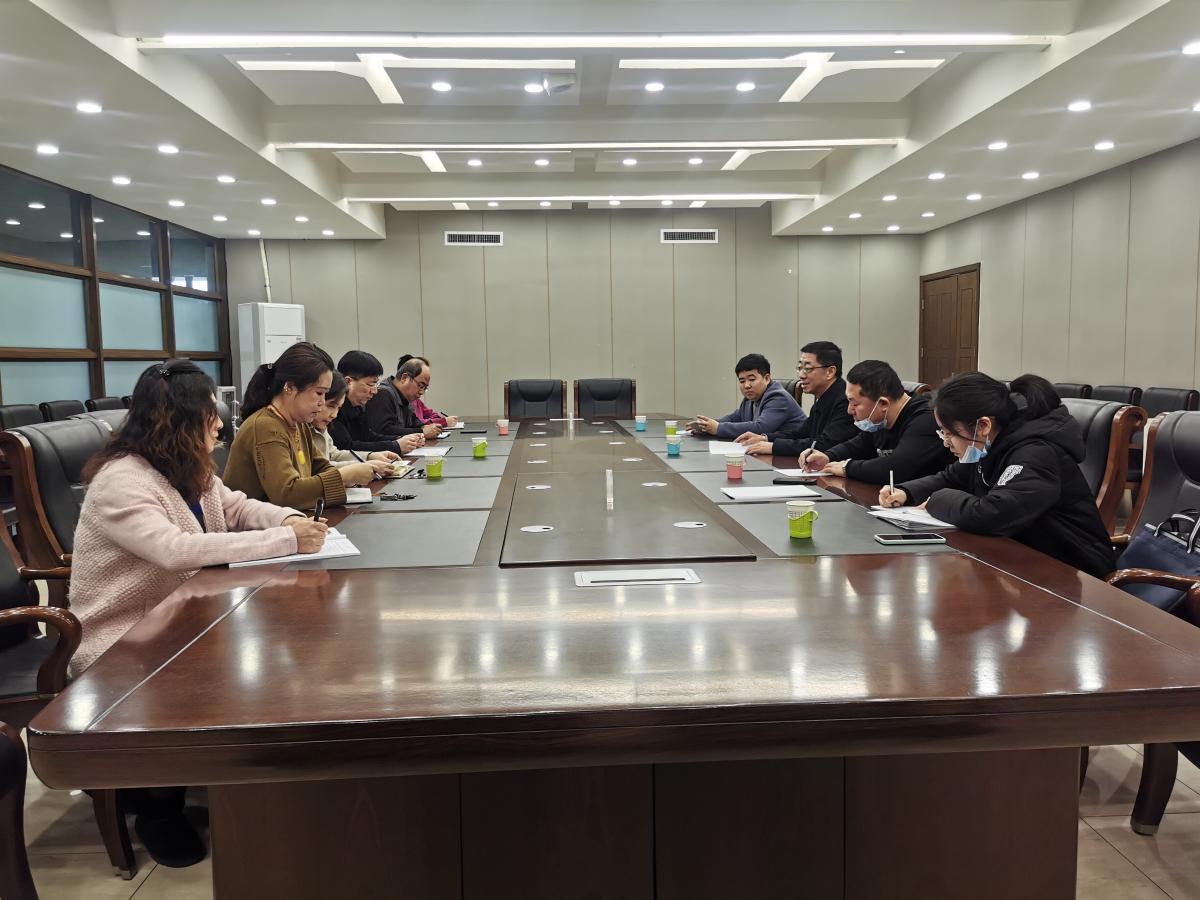 市、区两级残联理事长座谈会.jpg